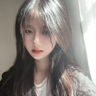 蒂拉和兰妮劫火车
