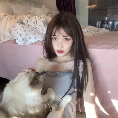 读爱情小说的老人